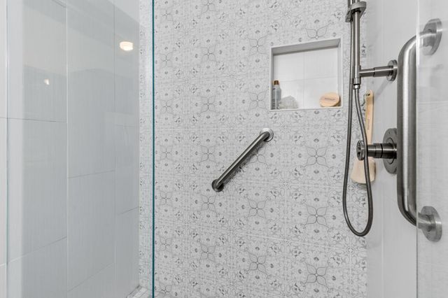 406 Wacouta Street 216, Saint Paul, MN 55101