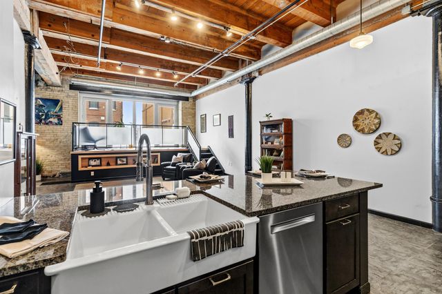 406 Wacouta Street 216, Saint Paul, MN 55101