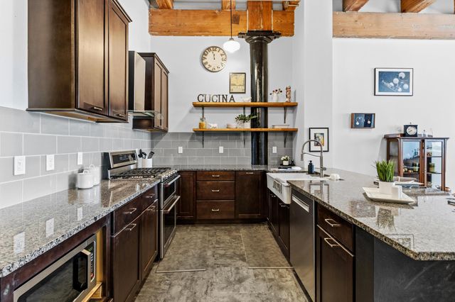 406 Wacouta Street 216, Saint Paul, MN 55101