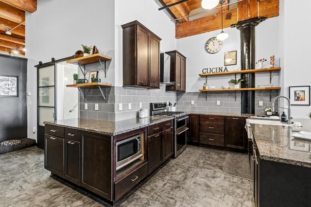 406 Wacouta Street 216, Saint Paul, MN 55101