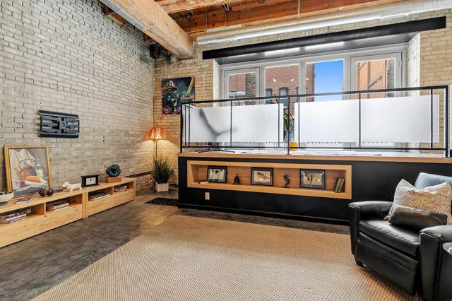 406 Wacouta Street 216, Saint Paul, MN 55101