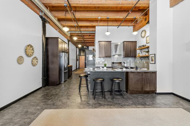 406 Wacouta Street 216, Saint Paul, MN 55101