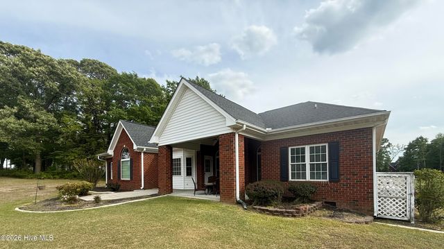 109 Brisbayne Circle, La Grange, NC 28551