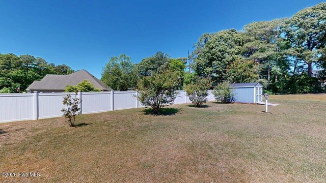 109 Brisbayne Circle, La Grange, NC 28551