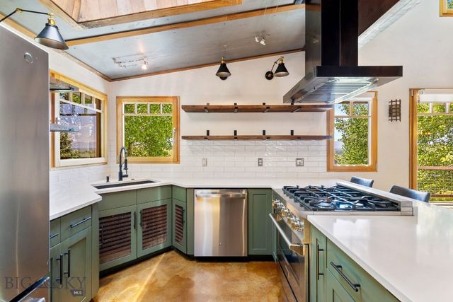 2449 Turkey Red Lane, Bozeman, MT 59715