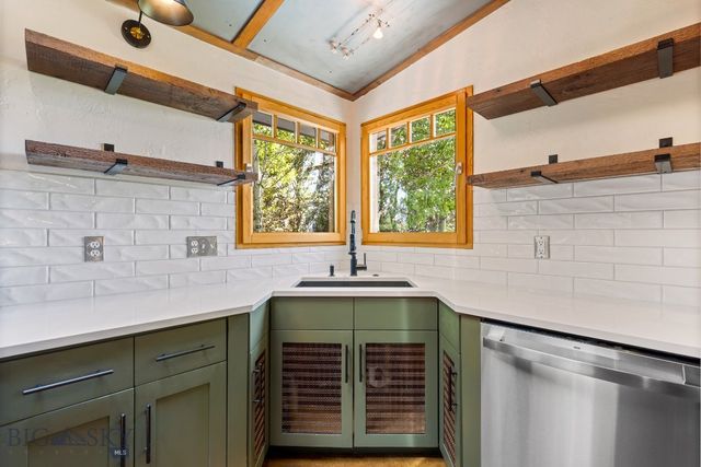 2449 Turkey Red Lane, Bozeman, MT 59715