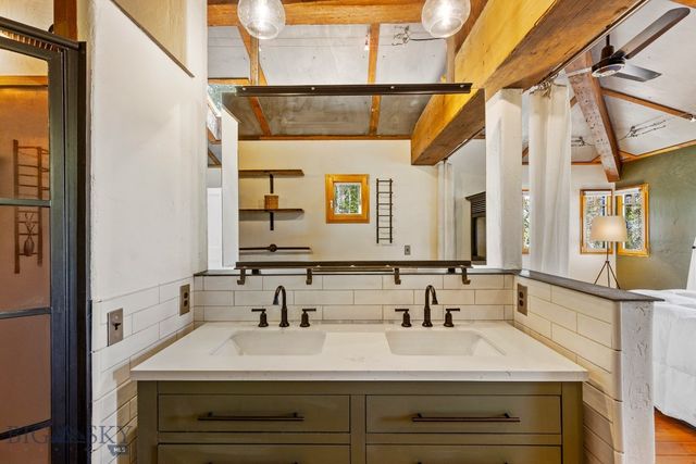 2449 Turkey Red Lane, Bozeman, MT 59715