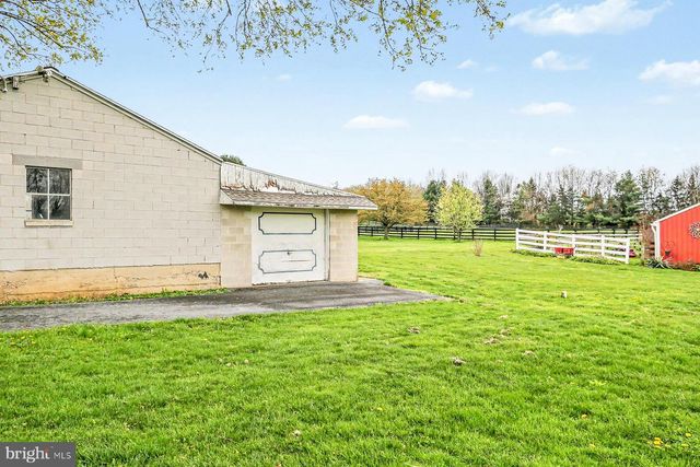 489 BACHMANVILLE RD, Hershey, PA 17033