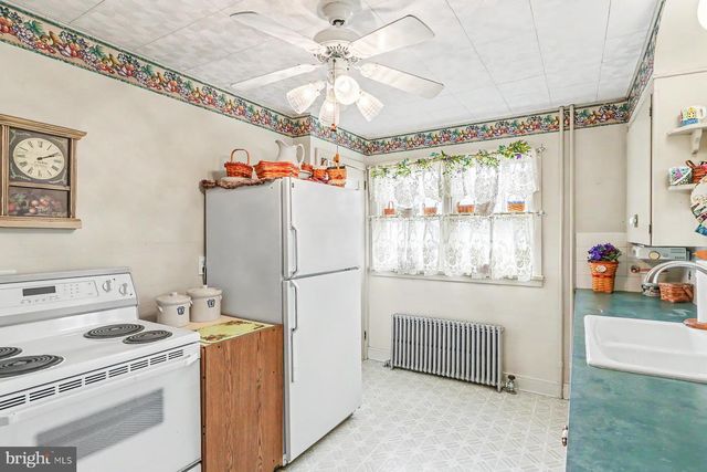 489 BACHMANVILLE RD, Hershey, PA 17033