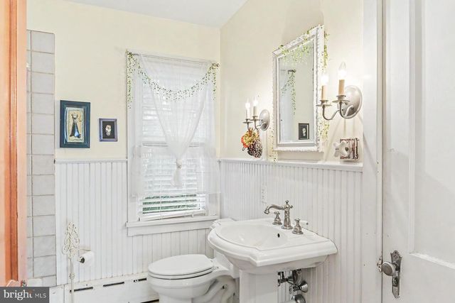 489 BACHMANVILLE RD, Hershey, PA 17033