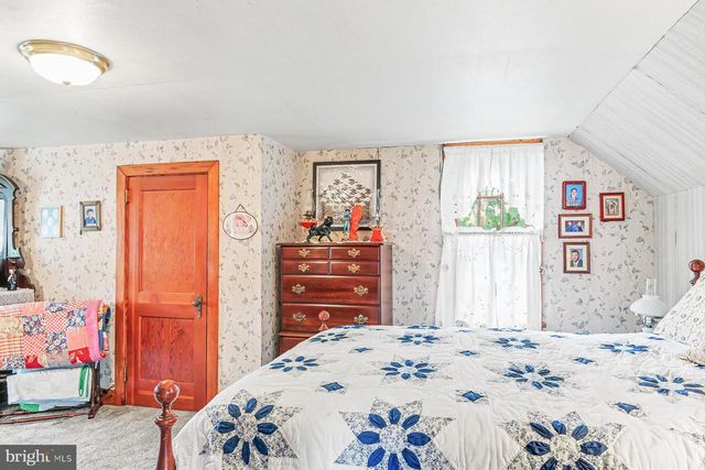 489 BACHMANVILLE RD, Hershey, PA 17033
