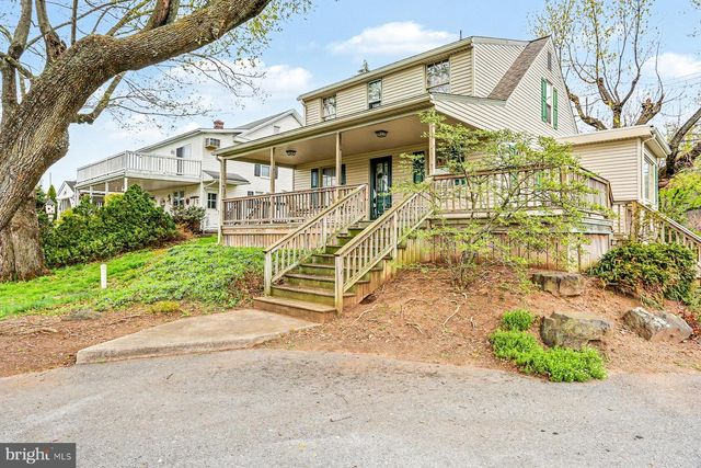 489 BACHMANVILLE RD, Hershey, PA 17033