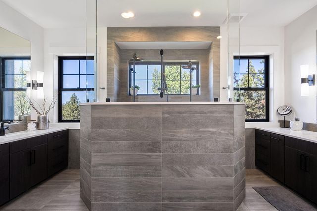 20055 Pacific Heights Road, Bend, OR 97703