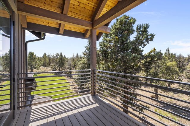 20055 Pacific Heights Road, Bend, OR 97703