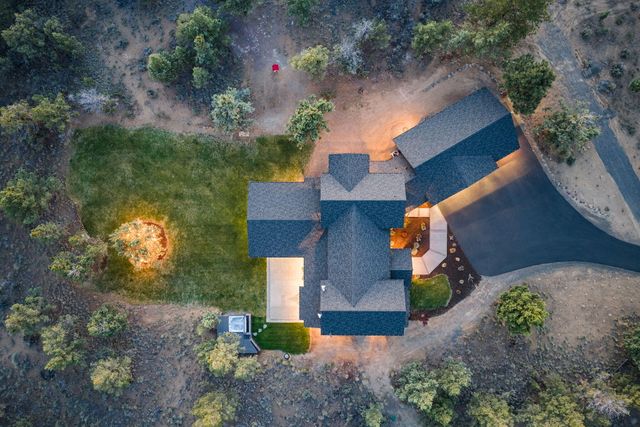 20055 Pacific Heights Road, Bend, OR 97703