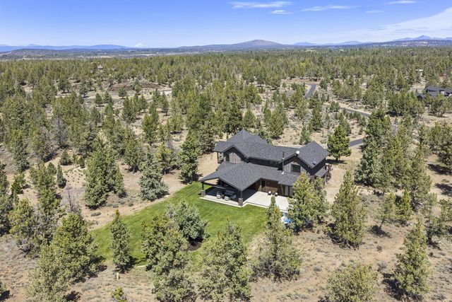 20055 Pacific Heights Road, Bend, OR 97703