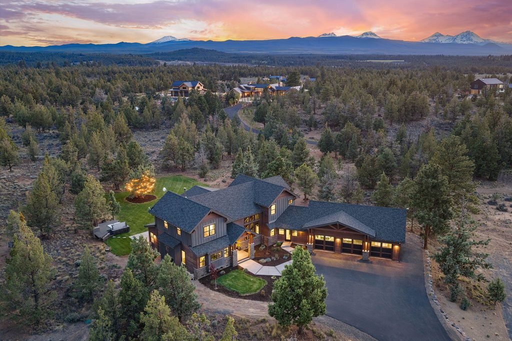 20055 Pacific Heights Road, Bend, OR 97703