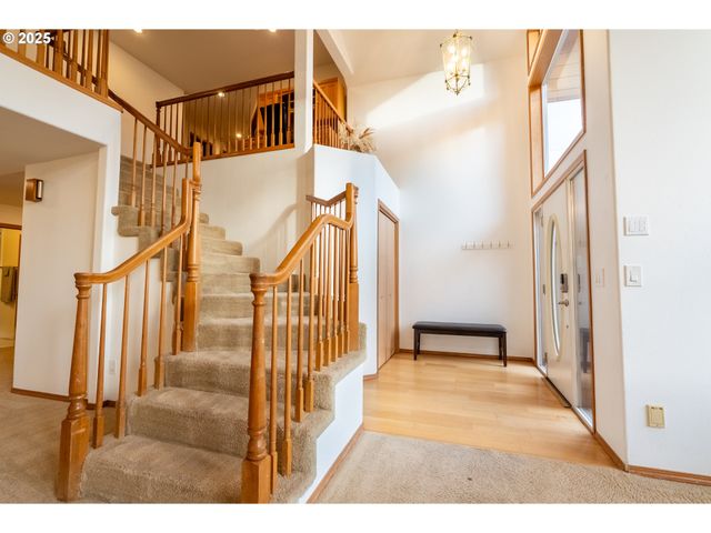 8925 Sw 80TH Ave, Portland, OR 97223