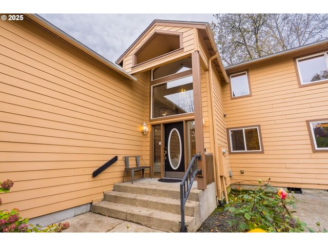 8925 Sw 80TH Ave, Portland, OR 97223