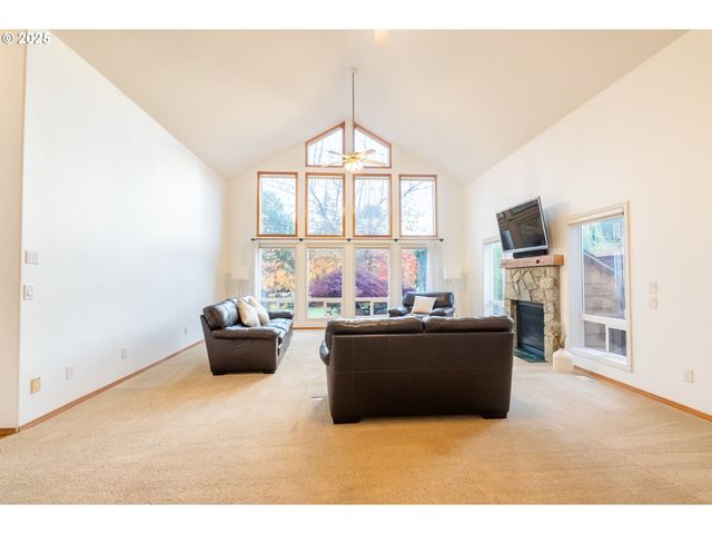 8925 Sw 80TH Ave, Portland, OR 97223