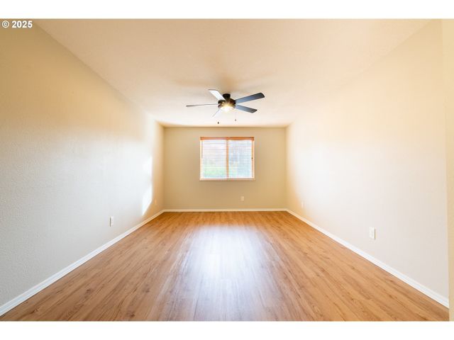 8925 Sw 80TH Ave, Portland, OR 97223