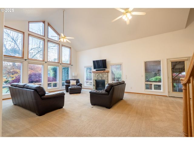 8925 Sw 80TH Ave, Portland, OR 97223