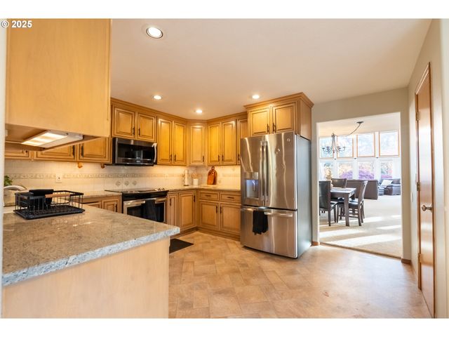 8925 Sw 80TH Ave, Portland, OR 97223