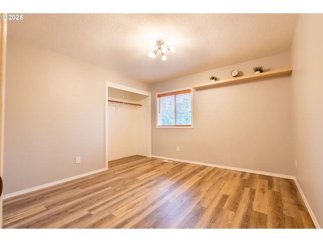 8925 Sw 80TH Ave, Portland, OR 97223