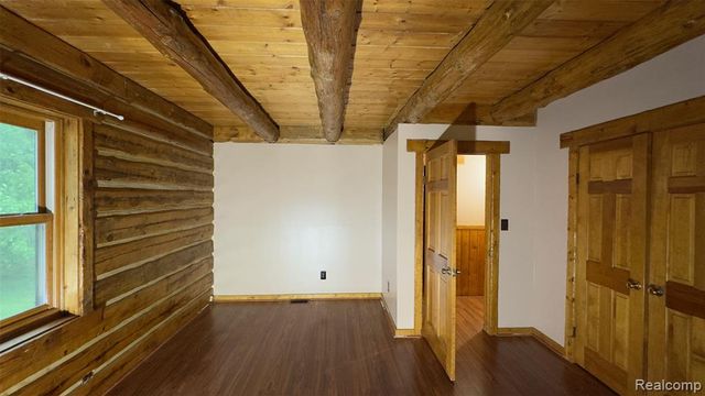 2608 E Sutton Road, Metamora, MI 48455