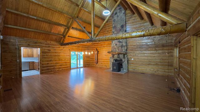2608 E Sutton Road, Metamora, MI 48455