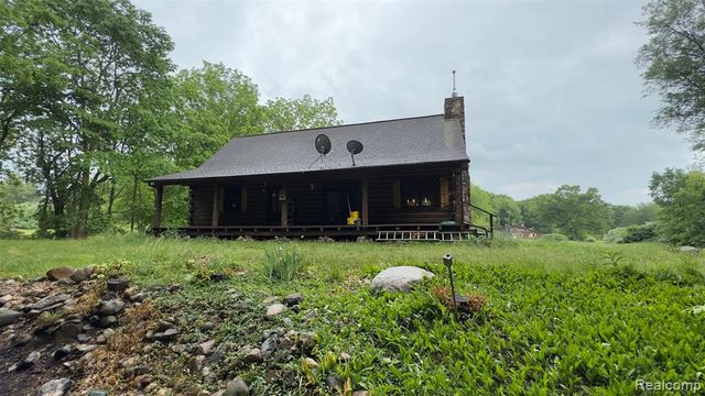 2608 E Sutton Road, Metamora, MI 48455
