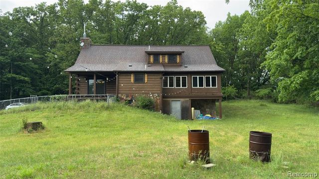 2608 E Sutton Road, Metamora, MI 48455