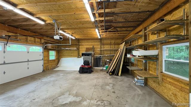 2608 E Sutton Road, Metamora, MI 48455