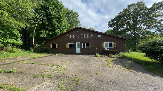2608 E Sutton Road, Metamora, MI 48455