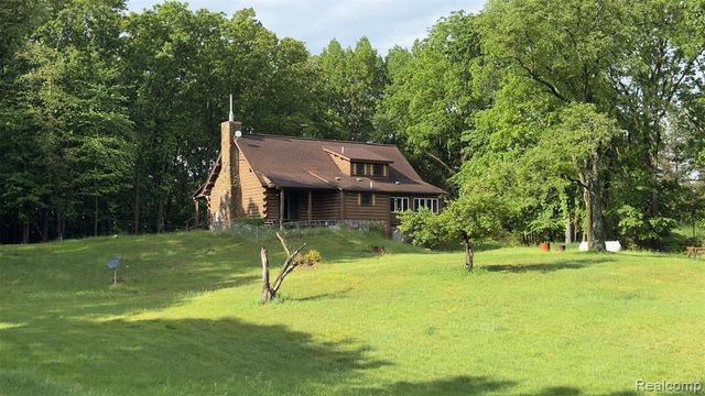 2608 E Sutton Road, Metamora, MI 48455