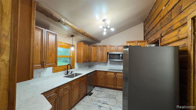 2608 E Sutton Road, Metamora, MI 48455