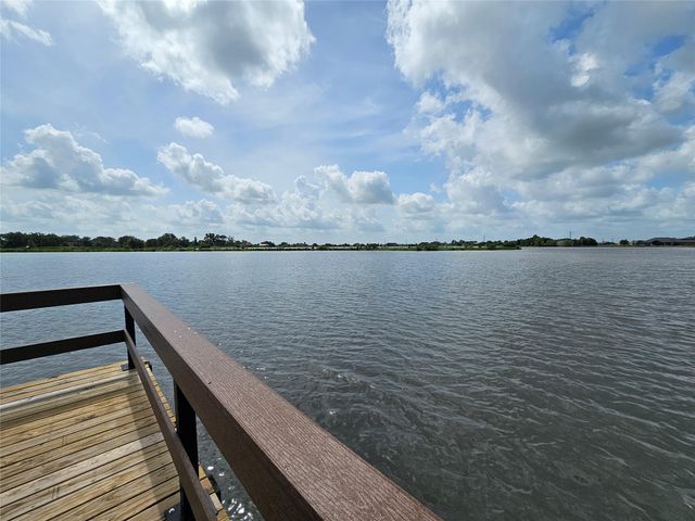 400 Pony Trail, Angleton, TX 77515