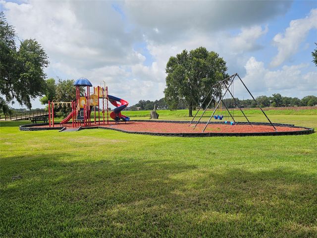 400 Pony Trail, Angleton, TX 77515