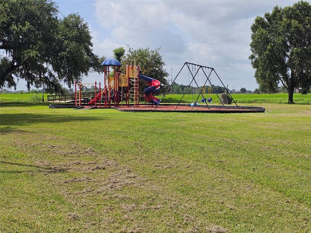 400 Pony Trail, Angleton, TX 77515