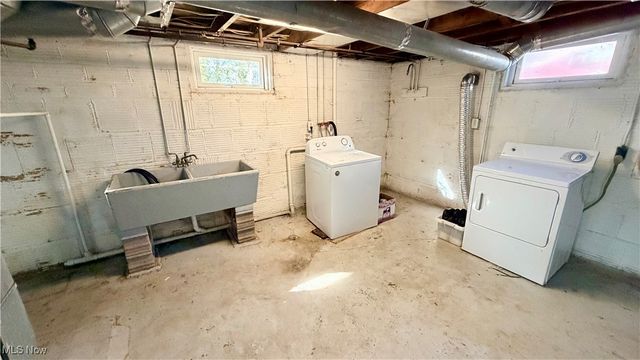 1224 Lindsay Avenue, Akron, OH 44306