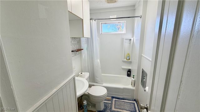 1224 Lindsay Avenue, Akron, OH 44306