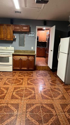 379 SW 34th Terrace, Deerfield Beach, FL 33442