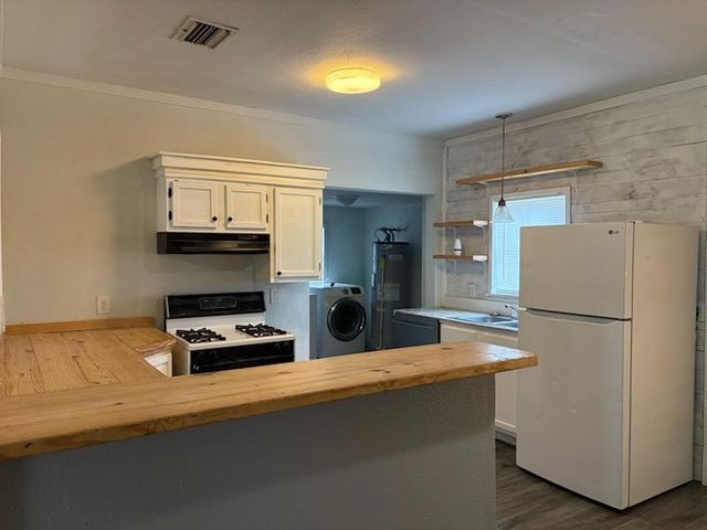 130 E Prospect, Shreveport, LA 71104