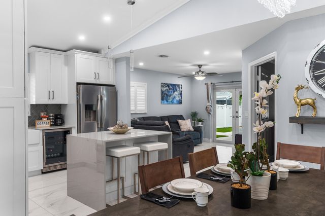 533 NE 1st Avenue, Deerfield Beach, FL 33441