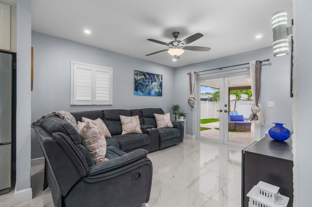 533 NE 1st Avenue, Deerfield Beach, FL 33441