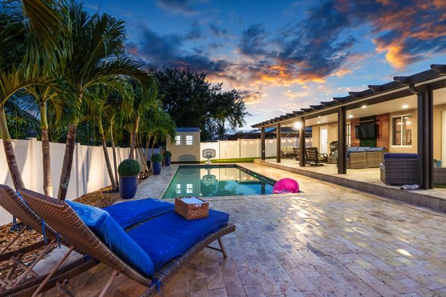 533 NE 1st Avenue, Deerfield Beach, FL 33441