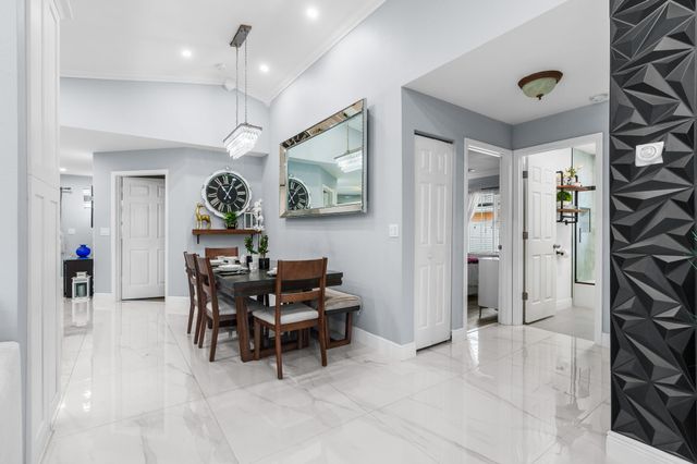533 NE 1st Avenue, Deerfield Beach, FL 33441