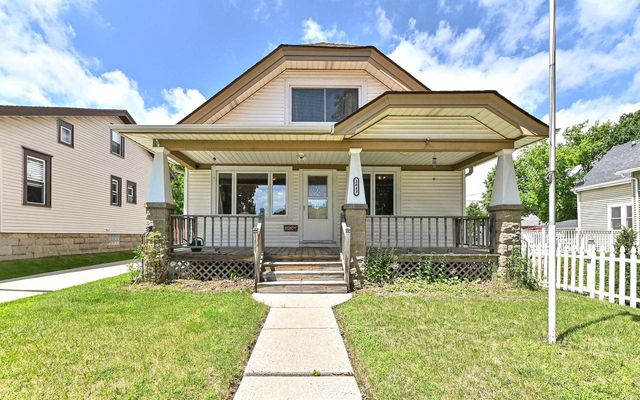3843 S Logan AVENUE, Milwaukee, WI 53207
