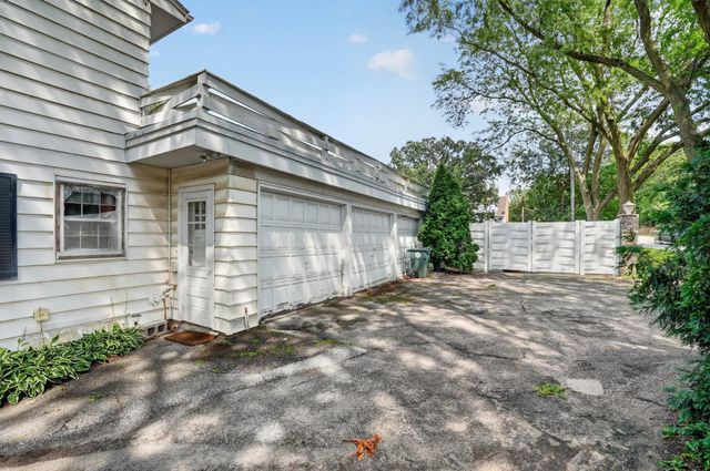 935 Prospect Boulevard, Waterloo, IA 50701