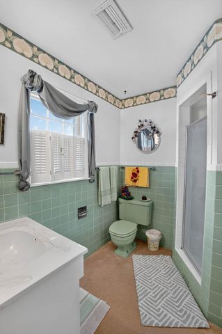 935 Prospect Boulevard, Waterloo, IA 50701